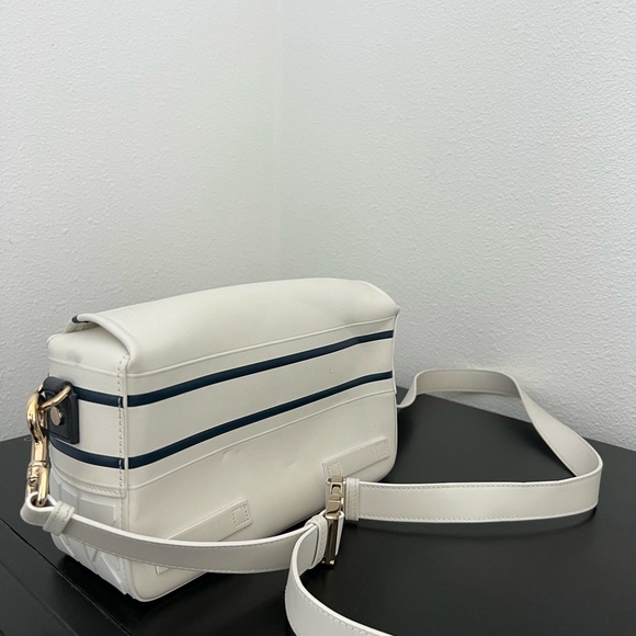 This is an authentic CHRISTIAN DIOR Smooth Calfskin Small Diorcamp Bag - Picture 3 of 4